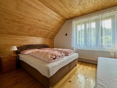 Three-bed bedroom - large apartment