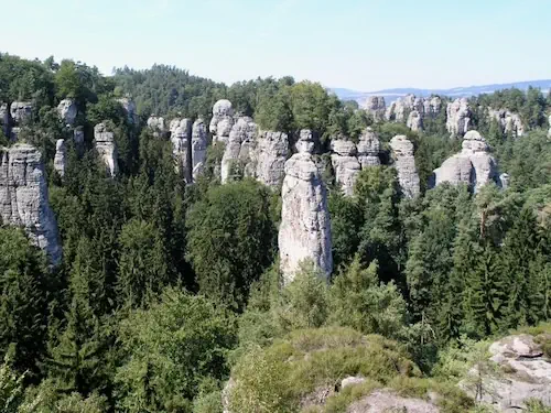 Hruboskalské rock town