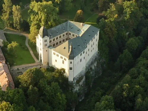 Hrubý Rohozec chateau
