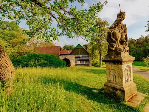 Kopicův statek (Kopic estate) near Kacanovy